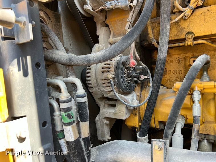 image for item II9243 2010 John Deere 824K  wheel loader