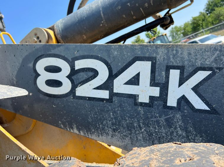 image for item II9243 2010 John Deere 824K  wheel loader