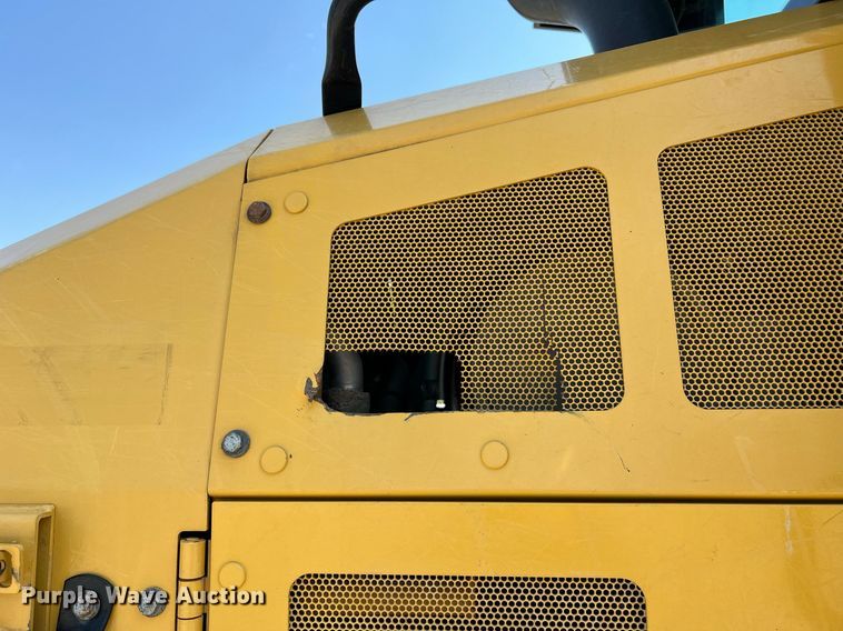 image for item II9244 2016 Caterpillar 963K  track loader