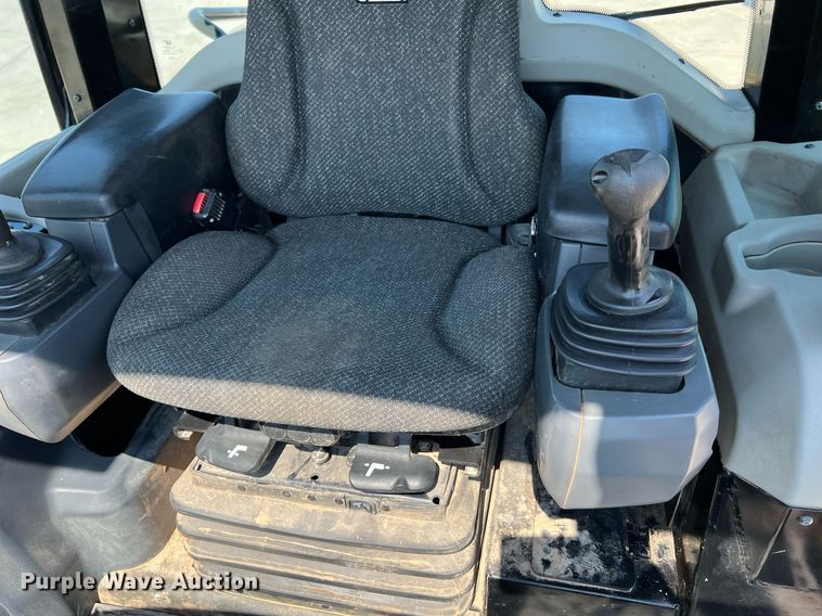 image for item II9244 2016 Caterpillar 963K  track loader