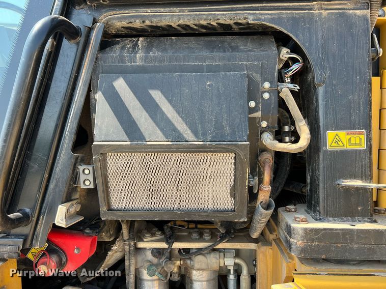 image for item II9244 2016 Caterpillar 963K  track loader