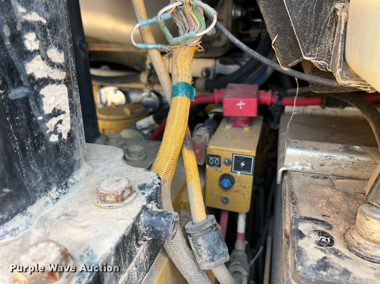 image for item II9244 2016 Caterpillar 963K  track loader