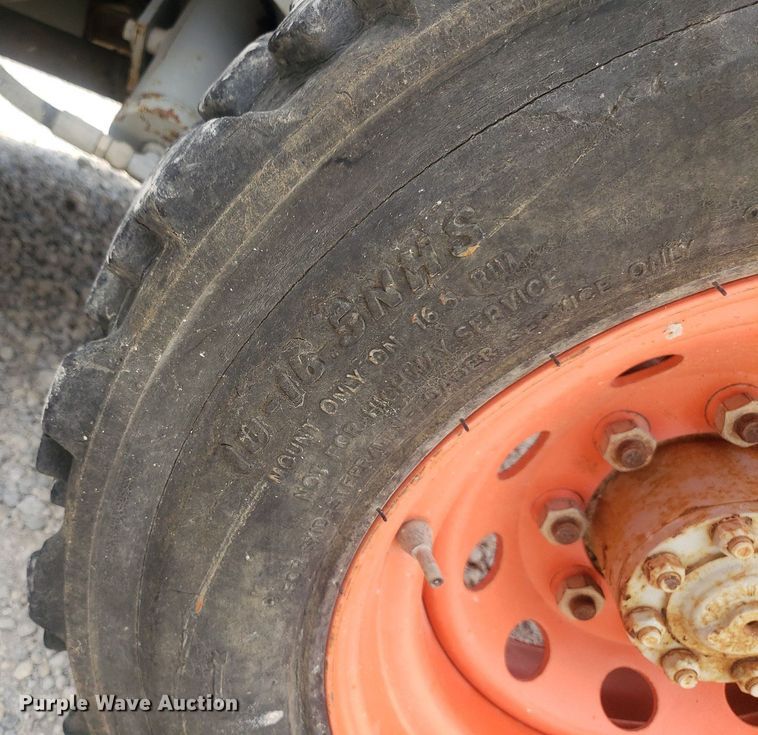 image for item IP9358 2005 Skyjack SJ7127  scissor lift