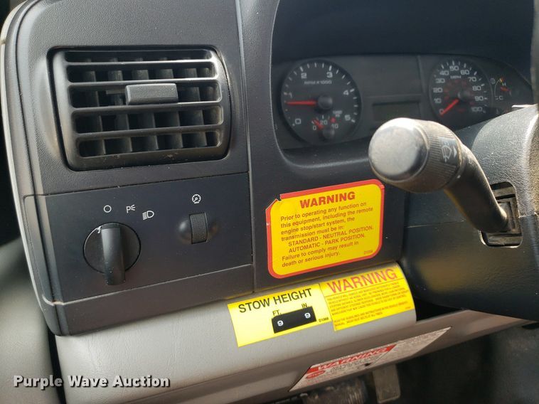 image for item IP9382 2005 Ford F450 Super Duty  bucket truck