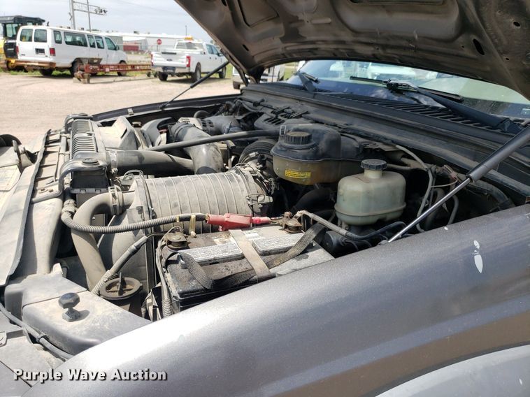 image for item IP9382 2005 Ford F450 Super Duty  bucket truck