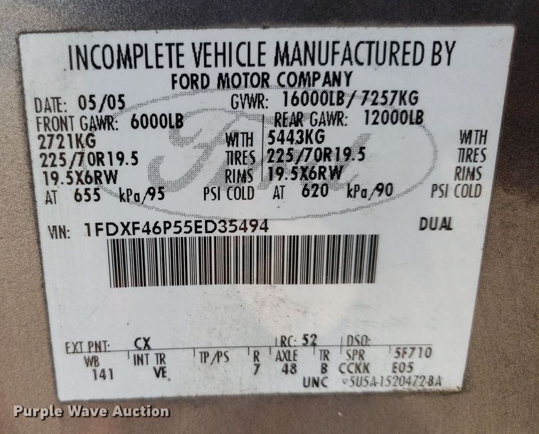 image for item IP9382 2005 Ford F450 Super Duty  bucket truck