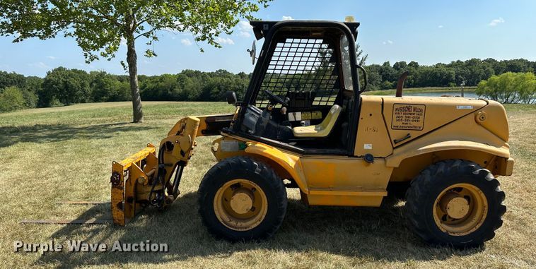 image for item JC9984 2000 JCB Loadall 520  telehandler