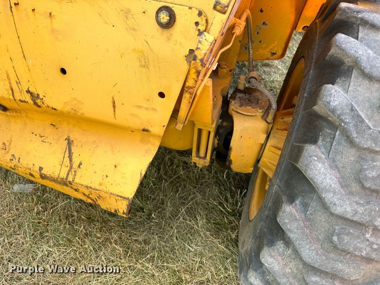 image for item JC9984 2000 JCB Loadall 520  telehandler