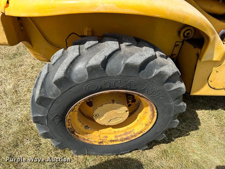 image for item JC9984 2000 JCB Loadall 520  telehandler