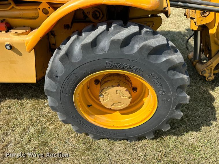 image for item JC9984 2000 JCB Loadall 520  telehandler