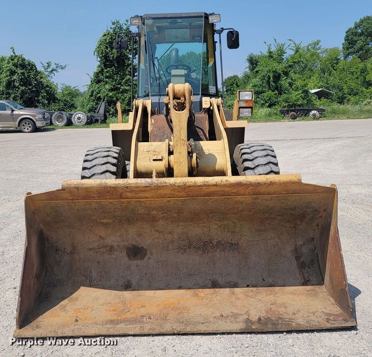 image for item JL9315 1997 Case 621B  wheel loader