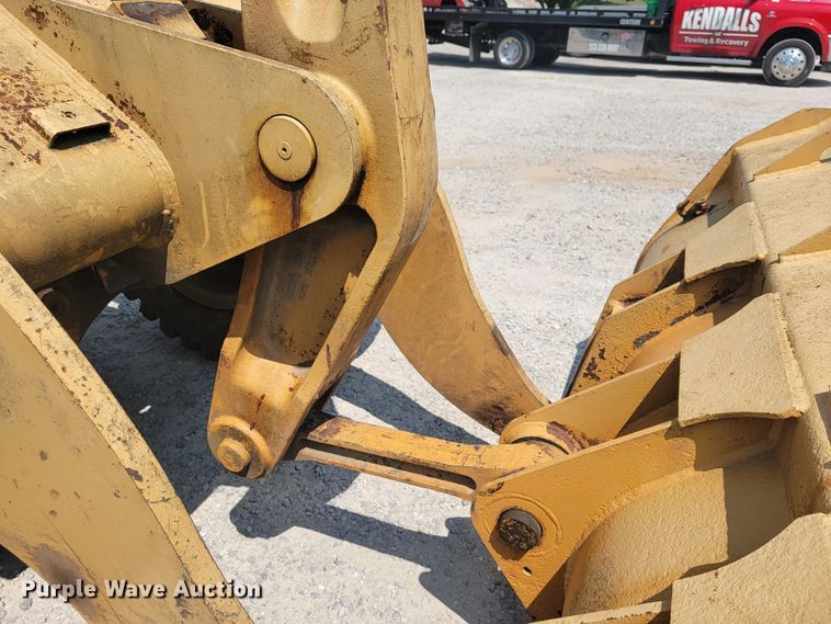 image for item JL9315 1997 Case 621B  wheel loader