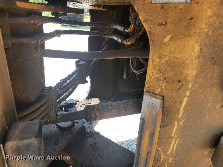 image for item JL9315 1997 Case 621B  wheel loader