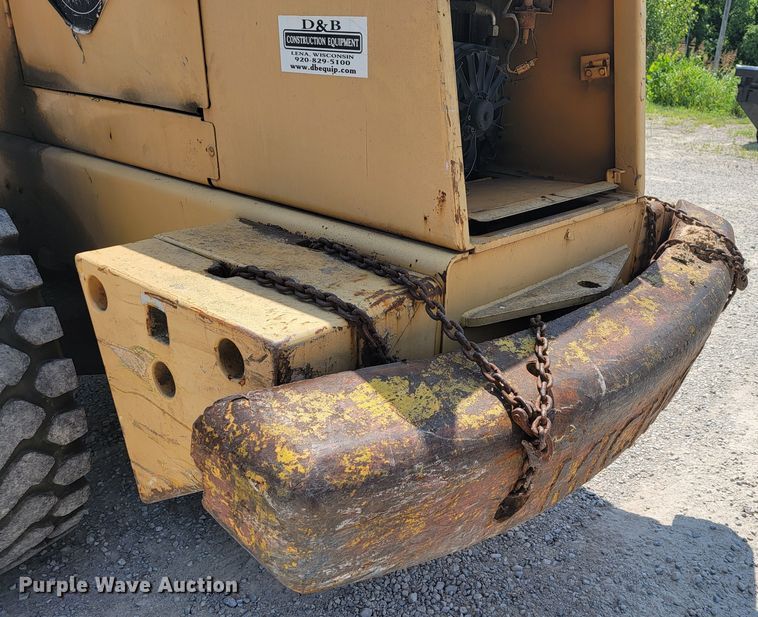 image for item JL9315 1997 Case 621B  wheel loader