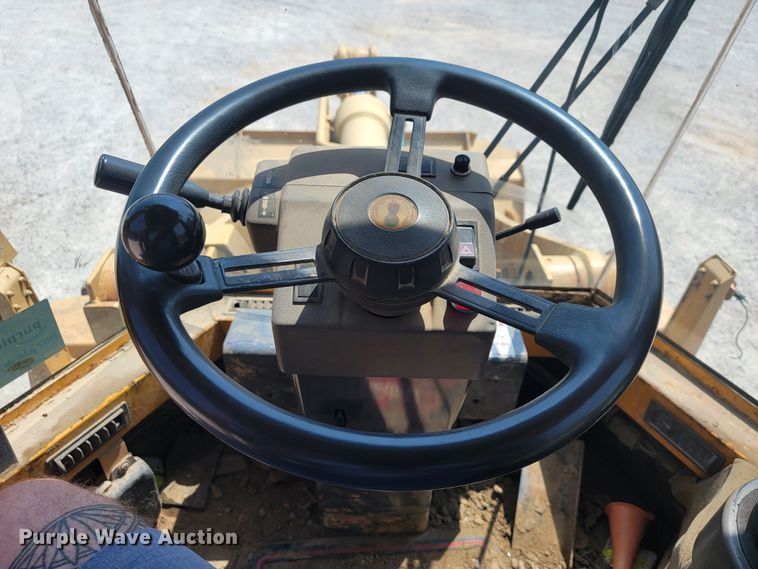 image for item JL9315 1997 Case 621B  wheel loader