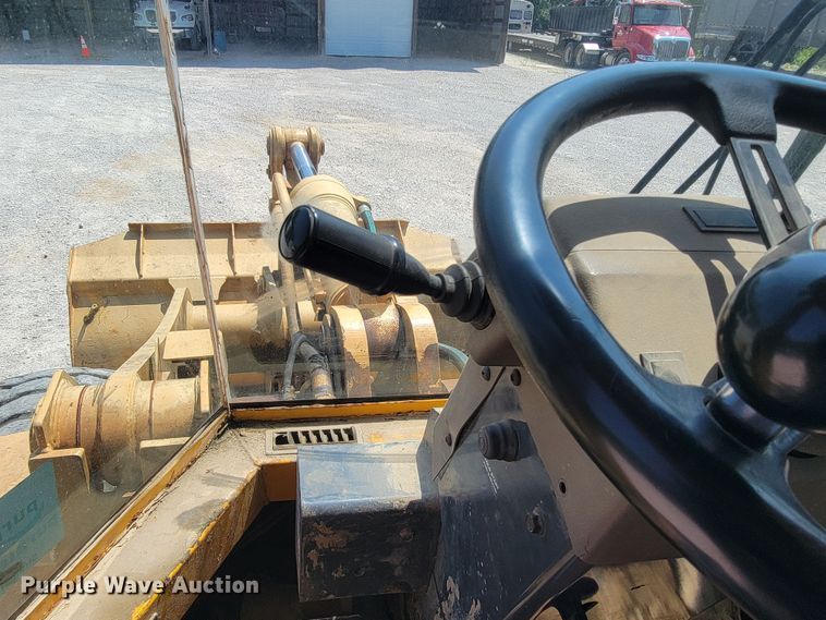 image for item JL9315 1997 Case 621B  wheel loader