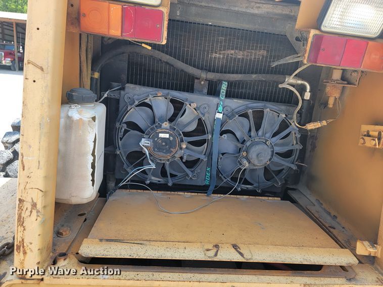 image for item JL9315 1997 Case 621B  wheel loader