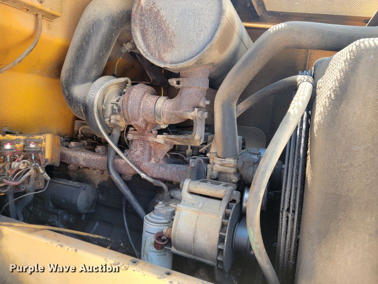 image for item JL9315 1997 Case 621B  wheel loader