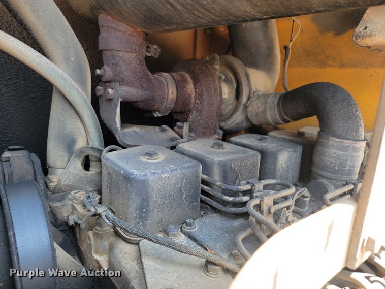 image for item JL9315 1997 Case 621B  wheel loader