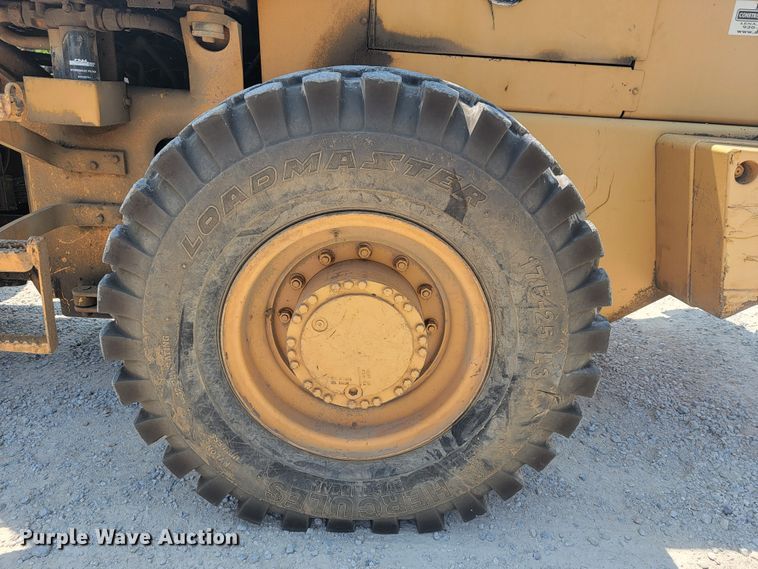 image for item JL9315 1997 Case 621B  wheel loader