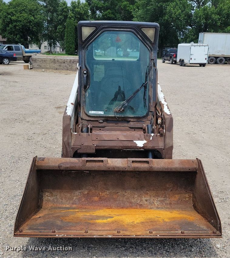 image for item JO9282 2009 Bobcat S100  skid steer loader