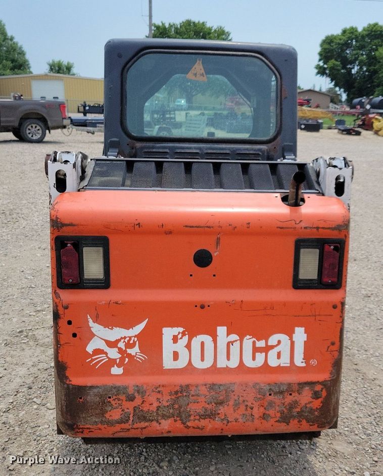 image for item JO9282 2009 Bobcat S100  skid steer loader