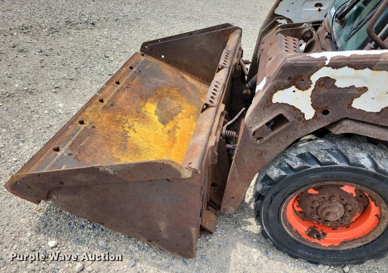 image for item JO9282 2009 Bobcat S100  skid steer loader