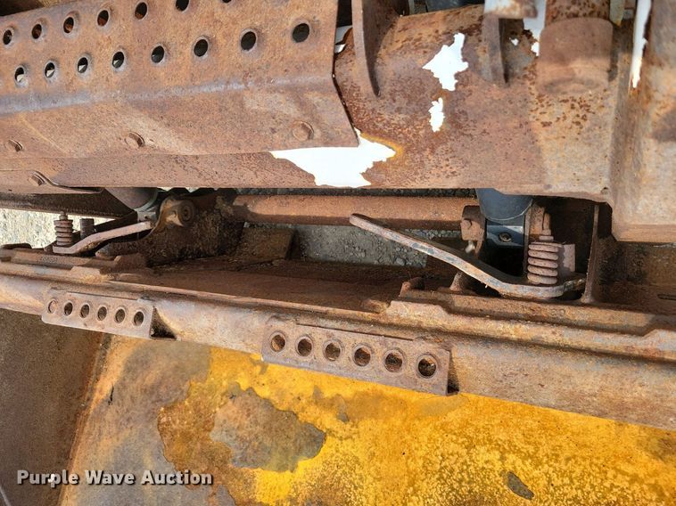 image for item JO9282 2009 Bobcat S100  skid steer loader