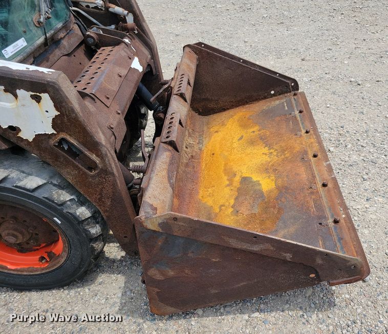 image for item JO9282 2009 Bobcat S100  skid steer loader