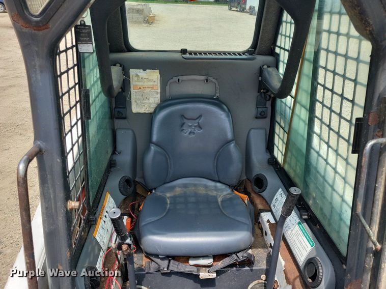 image for item JO9282 2009 Bobcat S100  skid steer loader