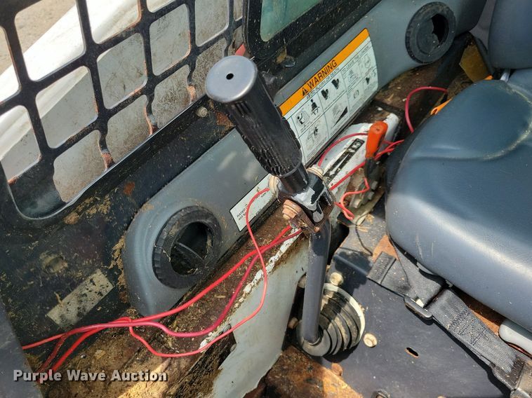 image for item JO9282 2009 Bobcat S100  skid steer loader