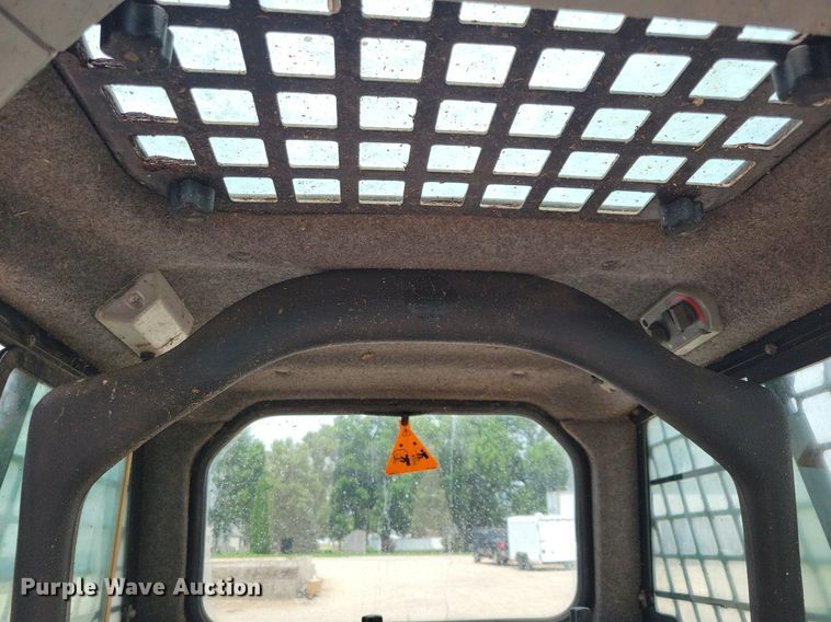 image for item JO9282 2009 Bobcat S100  skid steer loader