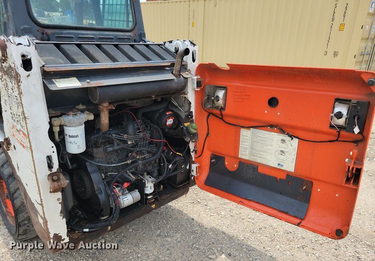 image for item JO9282 2009 Bobcat S100  skid steer loader