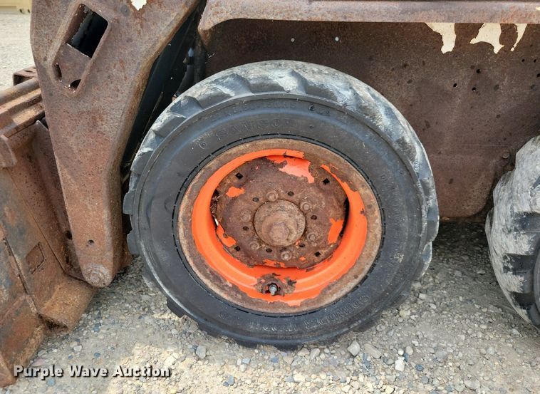 image for item JO9282 2009 Bobcat S100  skid steer loader