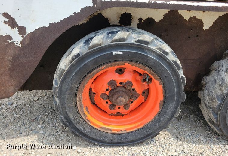 image for item JO9282 2009 Bobcat S100  skid steer loader