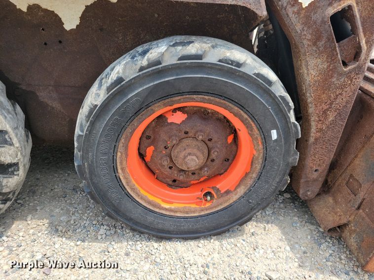 image for item JO9282 2009 Bobcat S100  skid steer loader