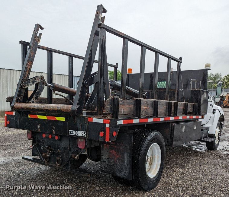 image for item KB9425 2006 Ford F750  reel truck