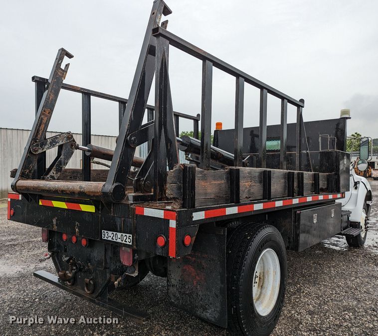 image for item KB9425 2006 Ford F750  reel truck