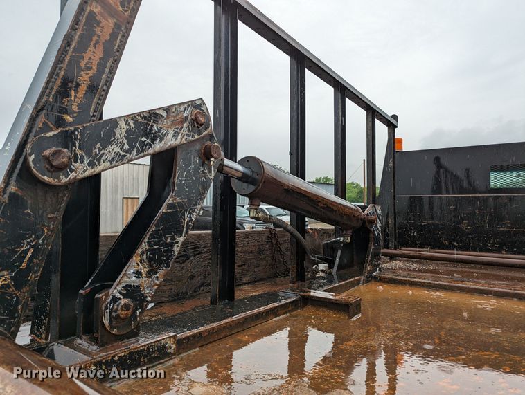 image for item KB9425 2006 Ford F750  reel truck