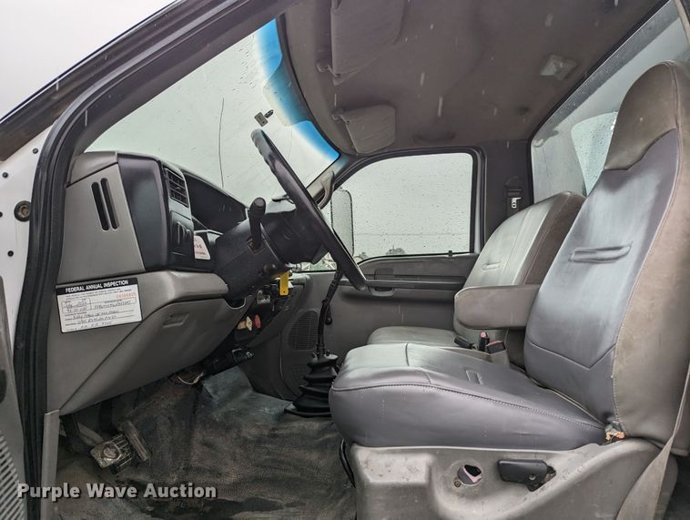 image for item KB9425 2006 Ford F750  reel truck