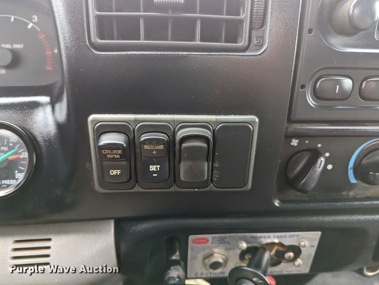 image for item KB9425 2006 Ford F750  reel truck