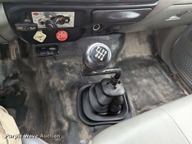 image for item KB9425 2006 Ford F750  reel truck