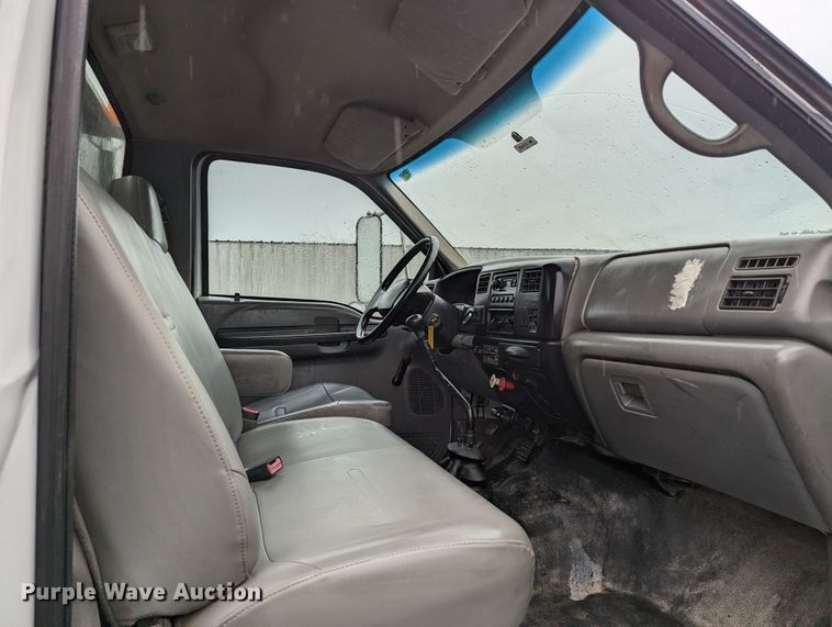 image for item KB9425 2006 Ford F750  reel truck