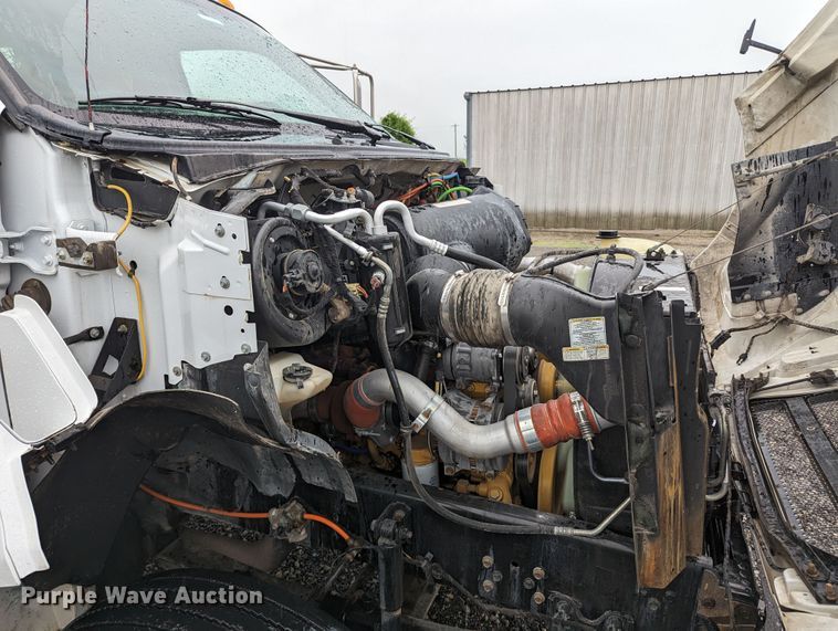 image for item KB9425 2006 Ford F750  reel truck