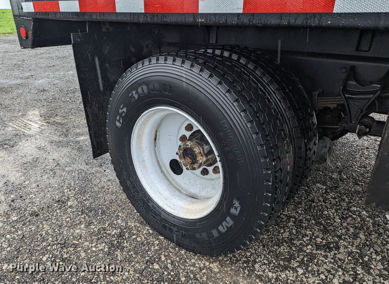 image for item KB9425 2006 Ford F750  reel truck