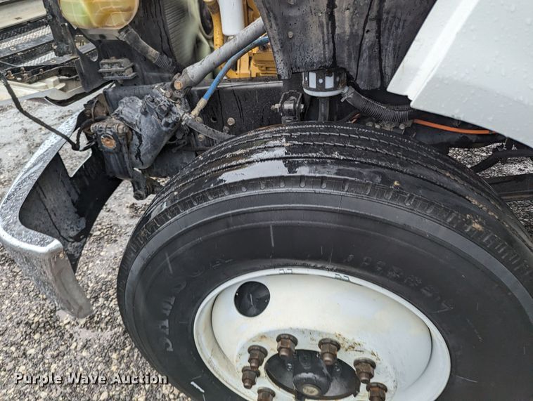 image for item KB9425 2006 Ford F750  reel truck