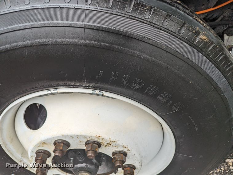 image for item KB9425 2006 Ford F750  reel truck