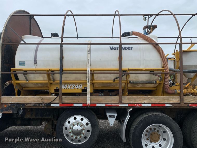 image for item KB9441 2000 Kenworth T800B  flatbed truck