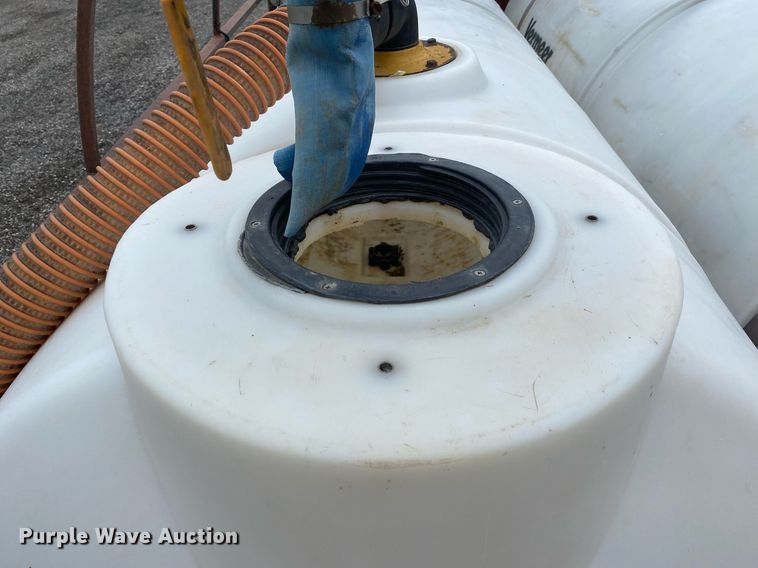 image for item KB9441 2000 Kenworth T800B  flatbed truck