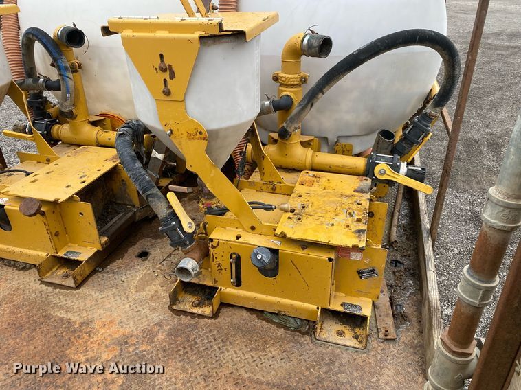 image for item KB9441 2000 Kenworth T800B  flatbed truck